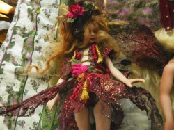 PORCELAIN FAIRIES RED H